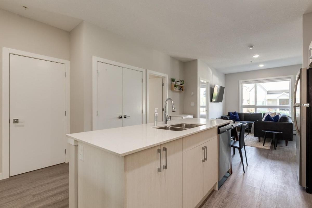 Apartment Free Underground Parking, Pet Friendly