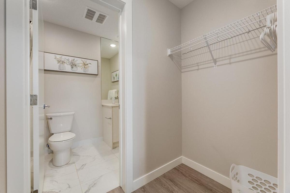 Apartment Free Underground Parking, Pet Friendly